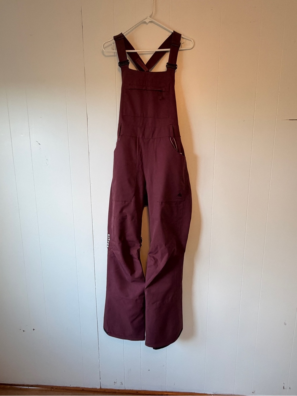 Burton Women’s Avalon Snowboard Bib Pants Almandine Small NWT